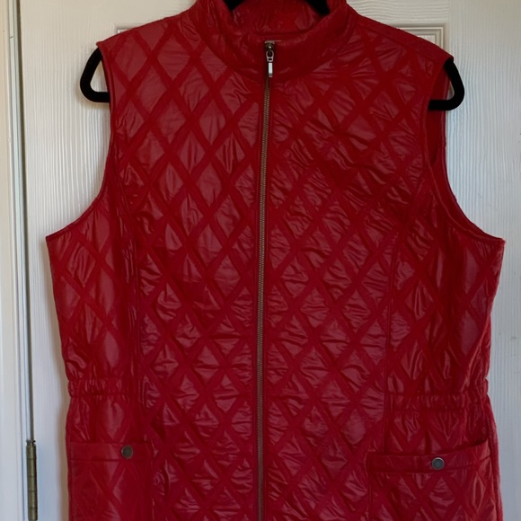 Chico's Zenergy Vibrant Red Quilted Vest - Picture 3 of 13